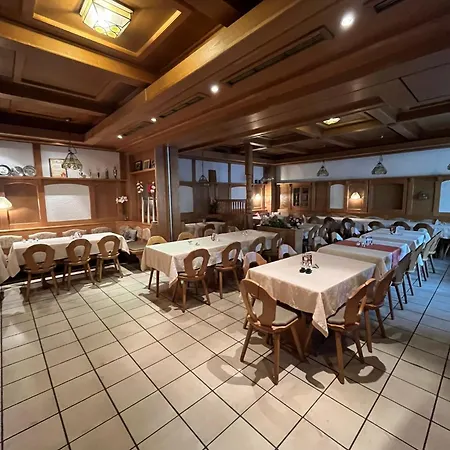 Hotell Hotel-landpension Postwirt Kirchensittenbach