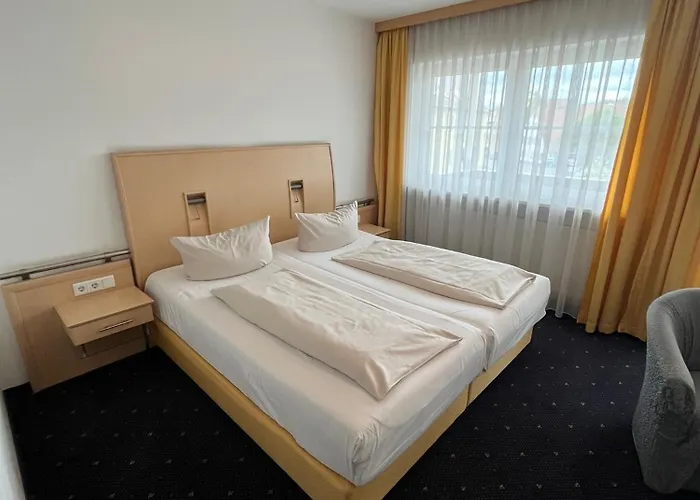 מלון Hotel-landpension Postwirt 3*