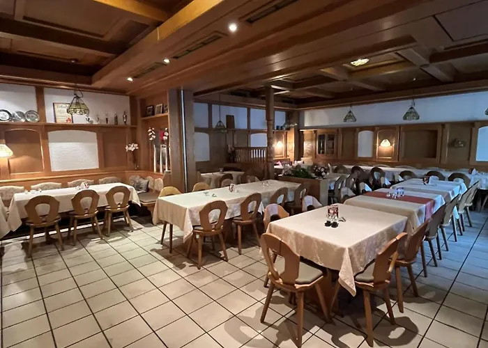 מלון Hotel-landpension Postwirt Kirchensittenbach